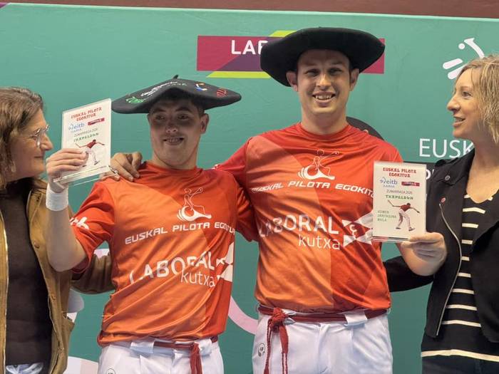 Lander Ortega herritarra eta Eneko Sagarmendi, Euskal Pilota Egokituko Master Cupeko txapeldun