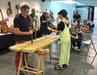 Euskal musika tresna tradizionalak ezagutzeko bisita gidatua