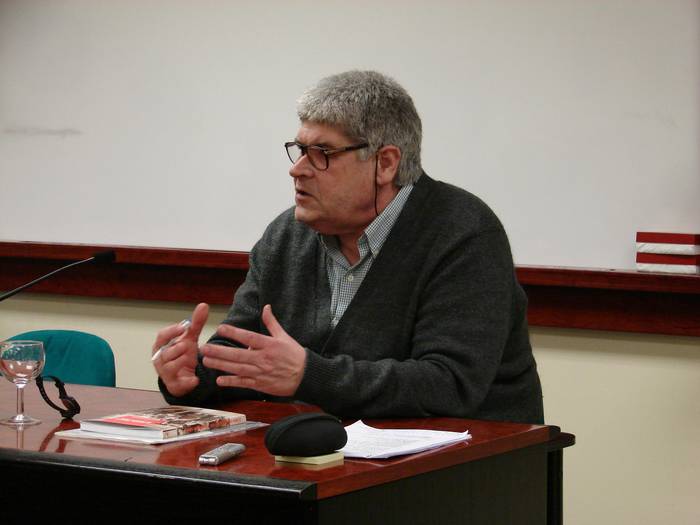 Antxon Aguirre Sorondok irabazi du Eusko Ikaskuntzaren 'Manuel Lekuona' saria 