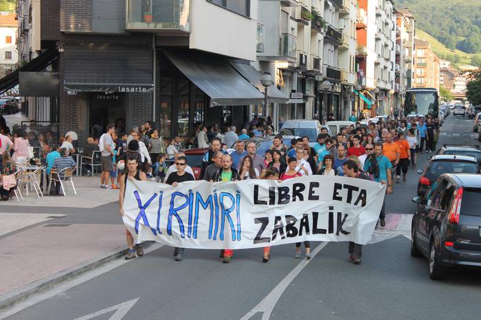 Xirimiriren itxieraren aurka mobilizazioa