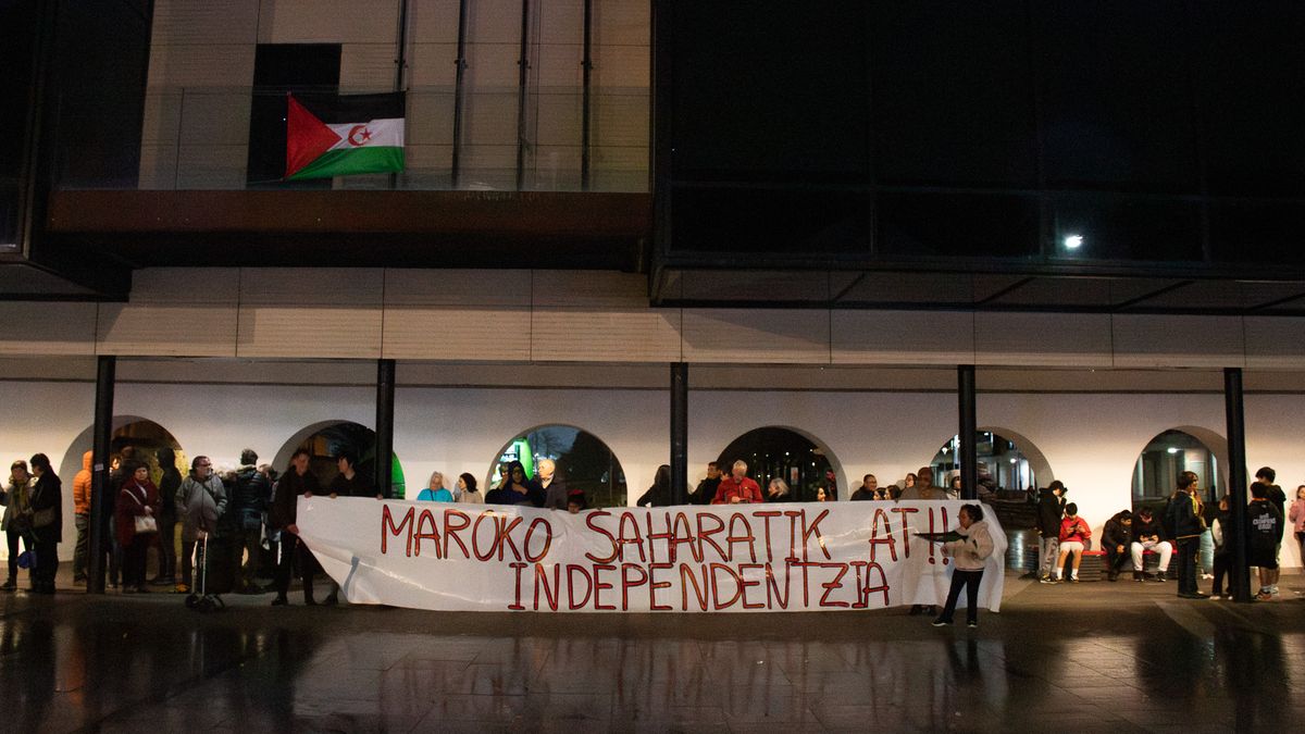 Elkarretaratzea egin zuten 50.urteurrenaren harira