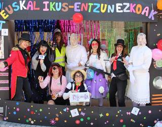 Inauteri larunbateko akelarrea girotuko dute