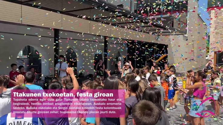 Txokoetakoek festetako txupinazoa bota dute Okendo plazan