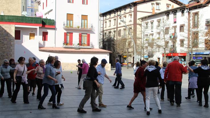 Plaza Dantzako lehen entsegua asteartean egingo dute Sasoeta LHko gimnasioan