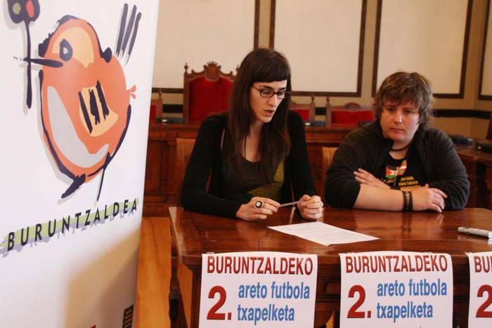 Buruntzaldeko Areto Futboleko txapelketa aurkeztu dute
