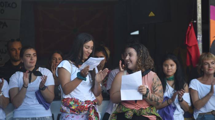 Yoga solidarioa egingo dute, Izan Iñurri egitasmoa laguntzeko