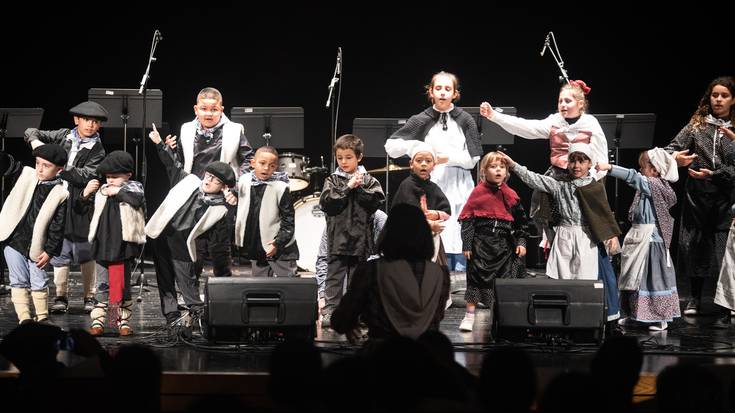 Giro ederrean aritu dira Udal Musika Eskolako ikasleak