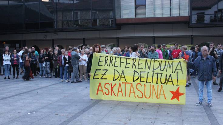 Lasarte-Oriak elkartasuna adierazi dio Kataluniari