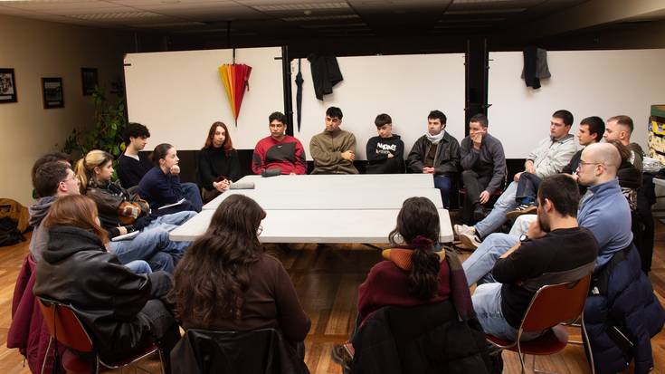 Hasi du bere ibilbidea 'Kriseilu' asanbladak