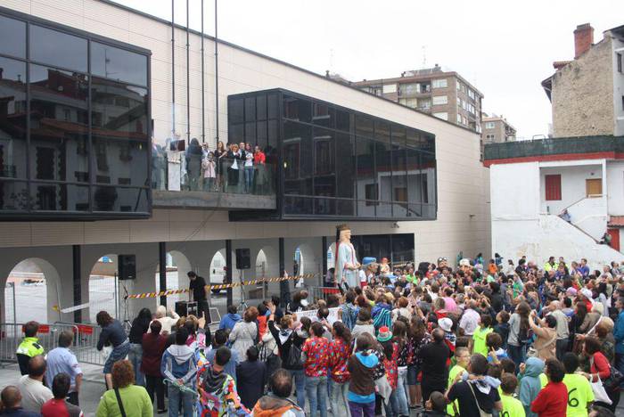 Festetako txupinazoak zuzenean Txintxarri.info atarian!!!!!!!!!!!!!