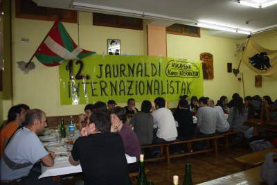 Larunbateko afari mejikar-begetarianoarekin amaitu ziren XII. Jardunaldi Internazionalistak