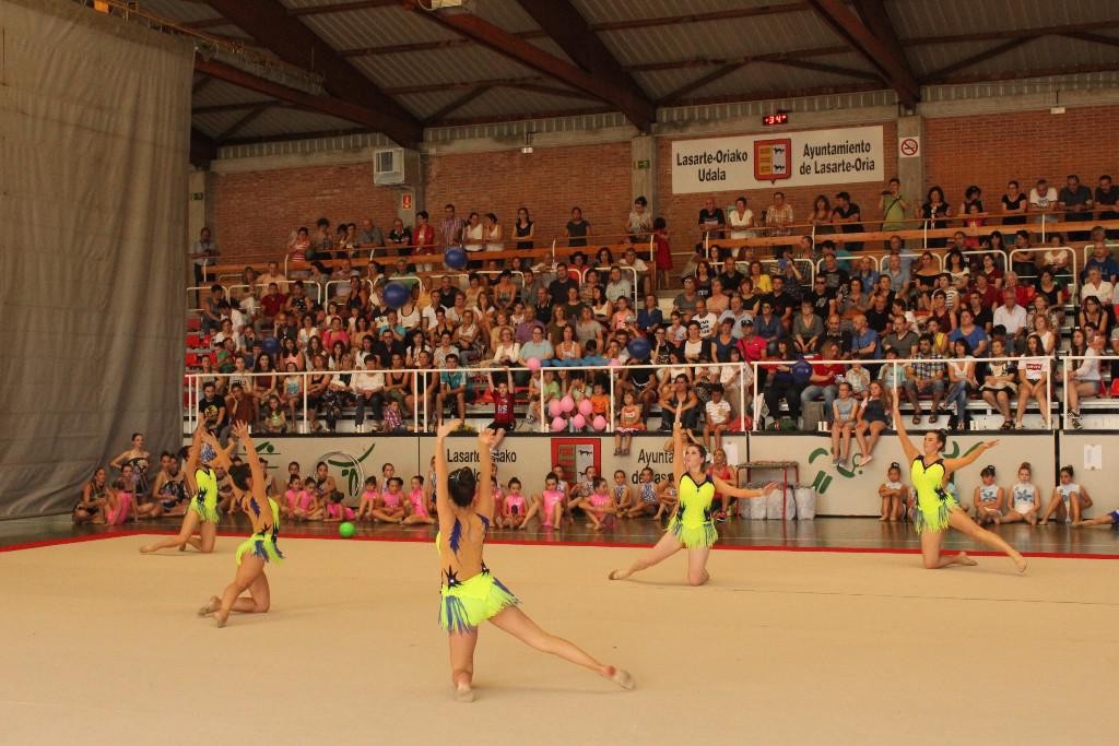 Bikain aritu dira LOKEko gimnastak, Donostian