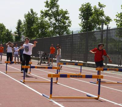Atletismoa probatu dute alebinek ikasturte amaieran