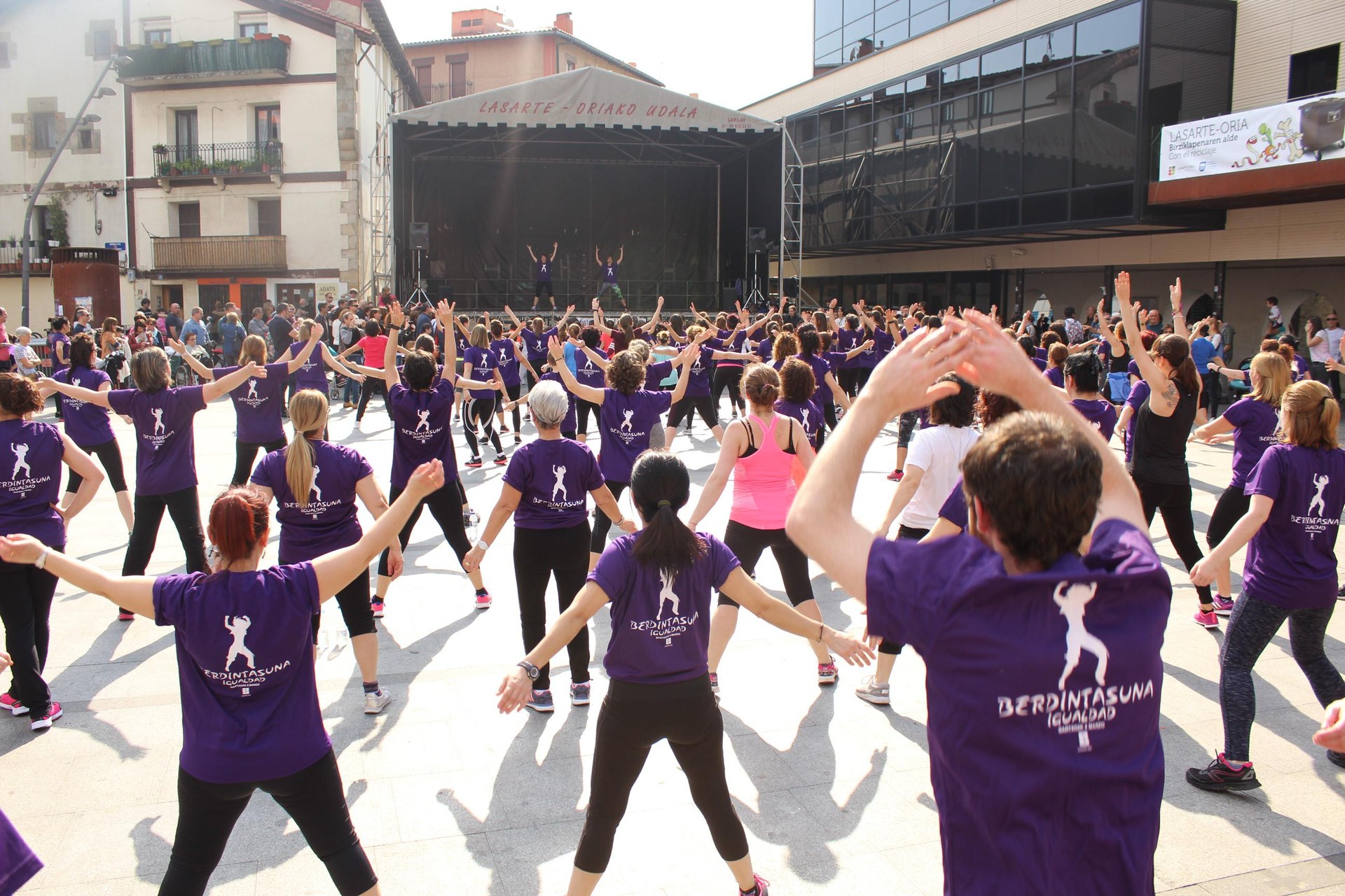 Zumba Maratoia Lodi Barren pilotalekuan izango da