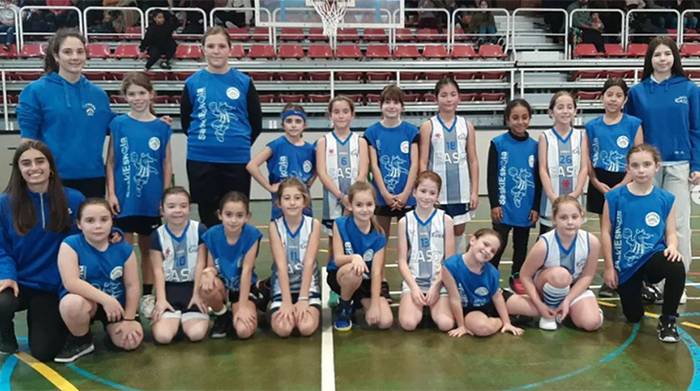 Saskibaloia eskolen topaketa ederra izan zen