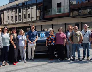 Hiru ordu izan ditu sariaz gozatzeko