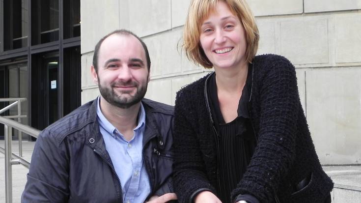Urko Aristi y Alaitz Artolazabal: “Contamos la realidad desde el punto de vista local, incluyendo el idioma en que lo hacemos”