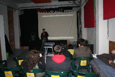 Estrenoa Gazte Bilguneko aretoan