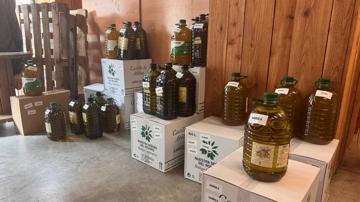 Olio botila eta kaxak banatuko dituzte Errigorako boluntarioek