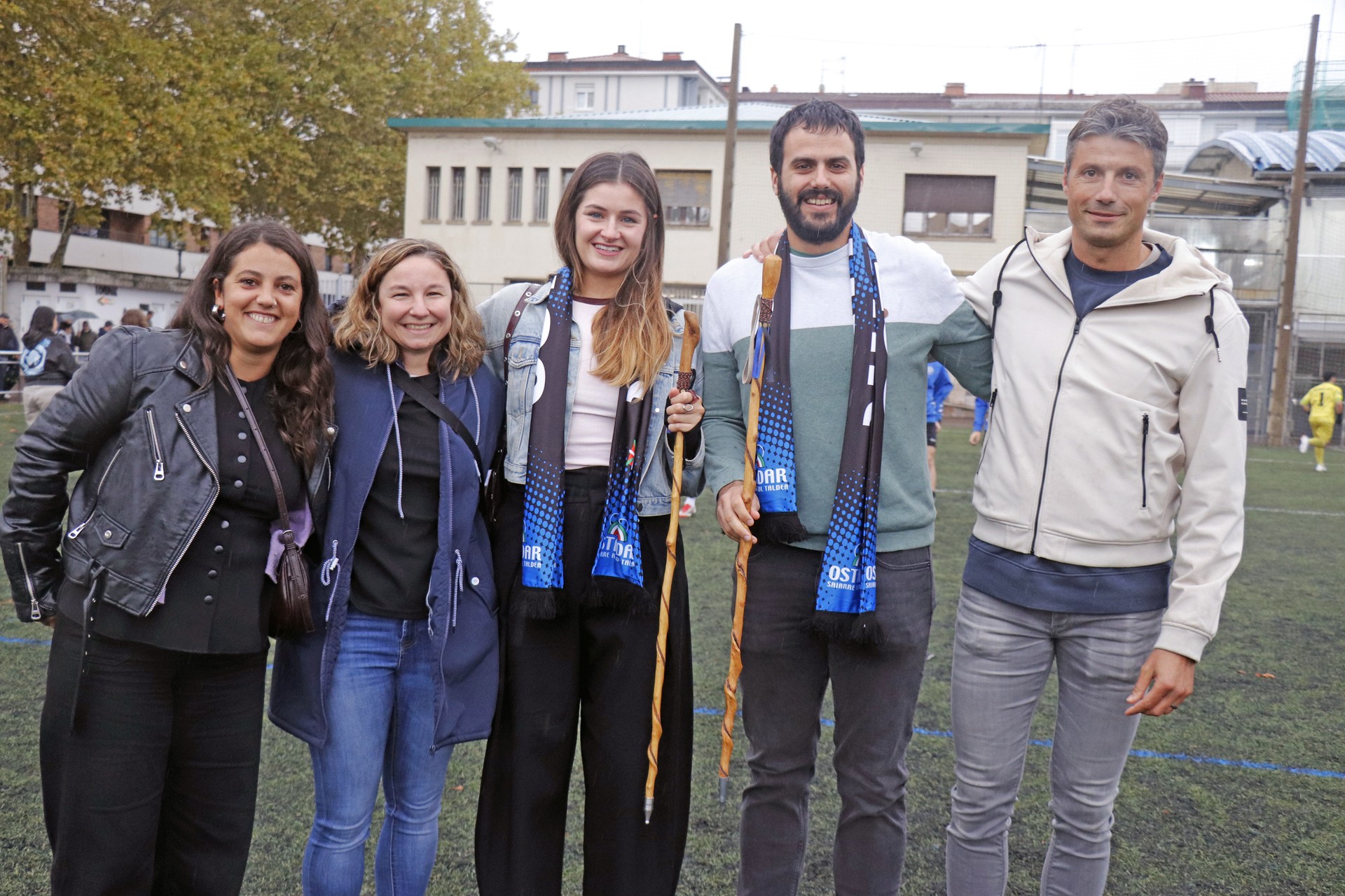 Ostadar SKTk Nagore Elolari eta Iker Hernandori omenaldi xumea egin die