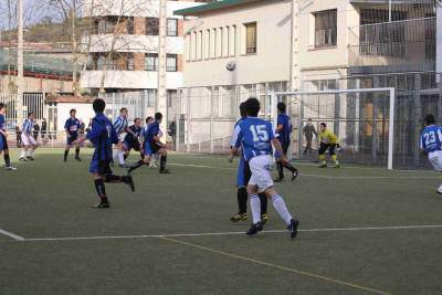 Futbol taldeen kritika Michelingo zelaiaren baldintza kaxkarrei