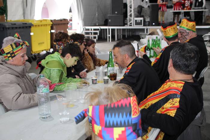 Konpartsako kideen bazkaria