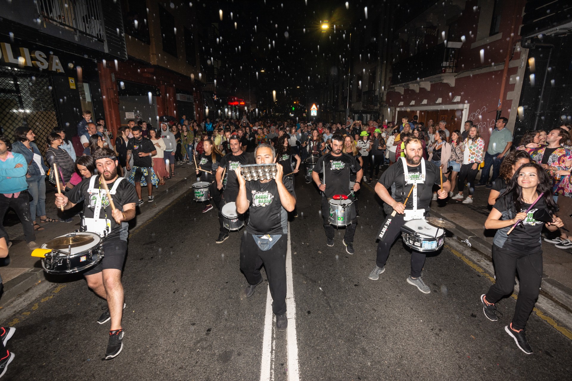Ostiraleko festa, batukadaren erritmora