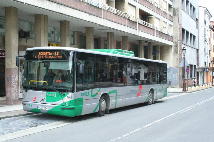 Lagundu autobus zerbitzua hobetzen