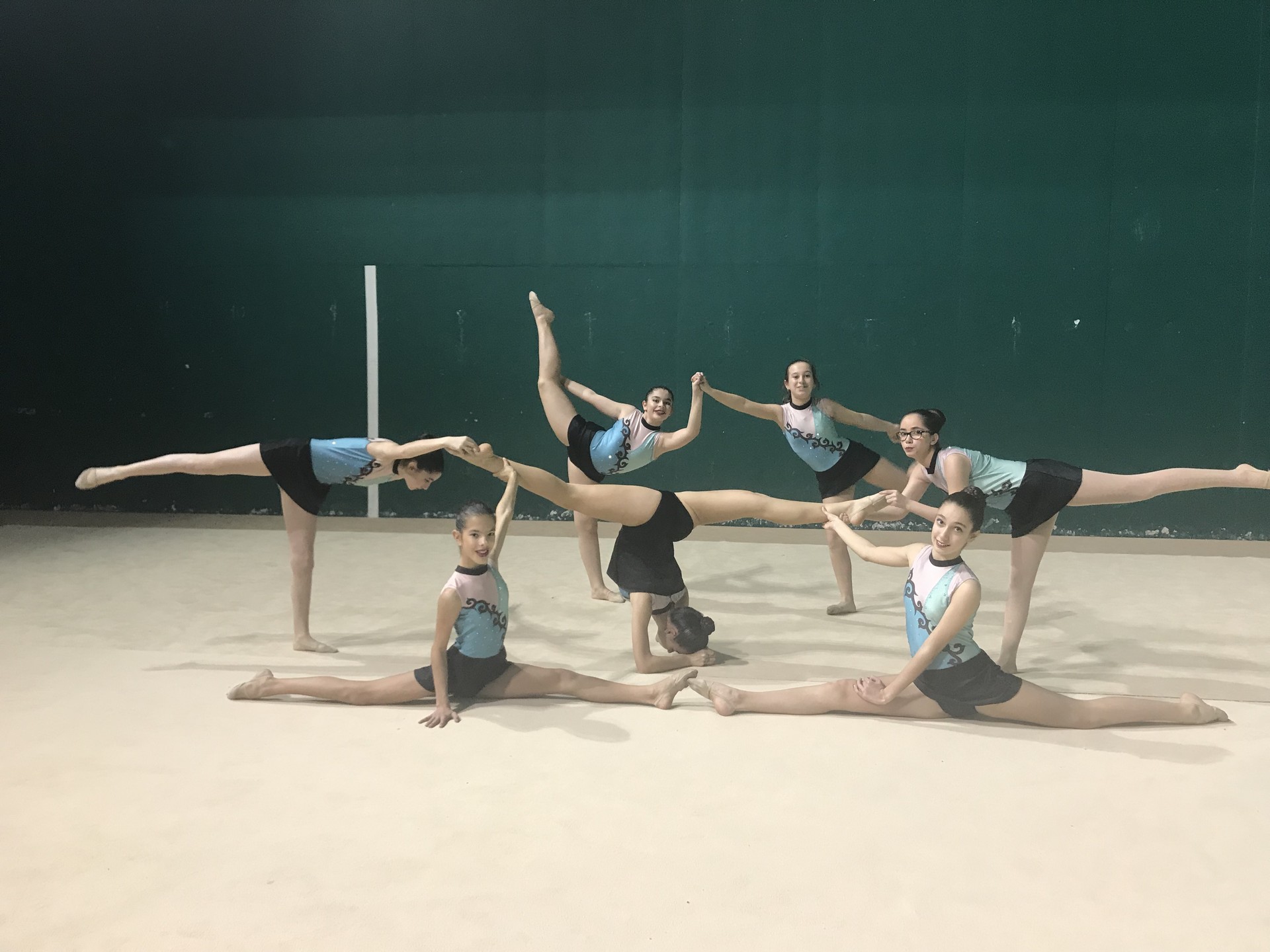 Udaberriko txapelketa hasi dute herriko gimnastek
