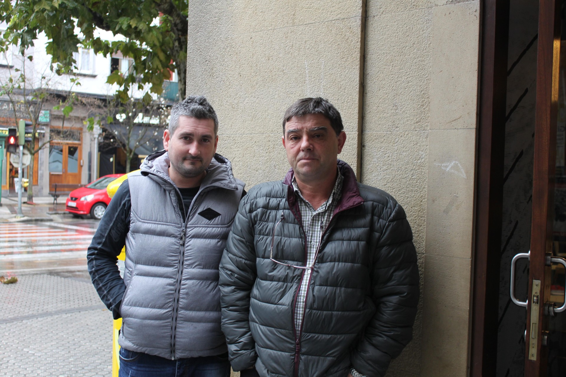 Andoni Loinaz : "Murriztu ez, zabaldu egin behar da autobus zerbitzua"