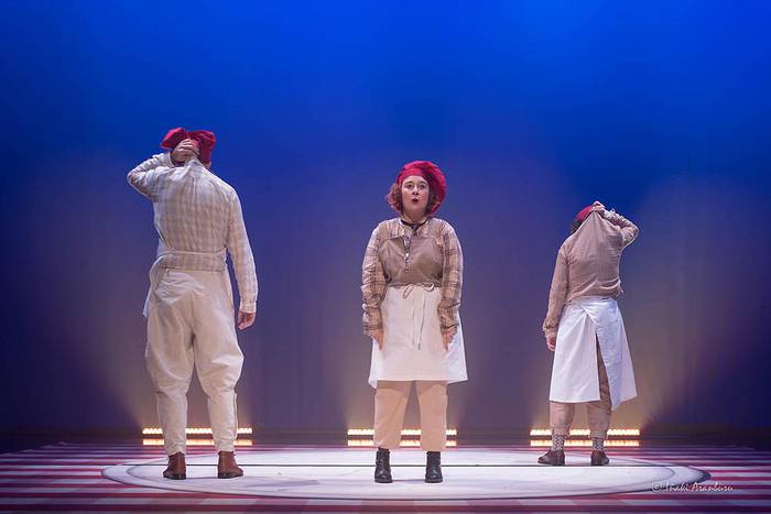 Hansel eta Gretel antzerkia