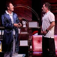 'Donosti 1987. Un asunto de txapelas' antzezlana