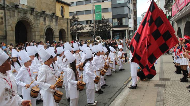Danbor hotsak eta musika, larunbata goizean nagusi