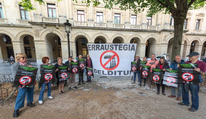 Lasarte-Orian Aire Garbia plataformak bat egin du biharko manifestazioarekin