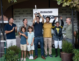 Hipodromoko pistan ere herritarrak protagonista
