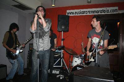 Sexty Sexers taldeak ederki girotu zuen Jam Sesio rockeroa