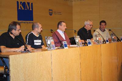 "Patxi Etxeberria. Hizketan bezala bertsotan. 50 urtez plazagizon"  liburua aurkeztu zuten atzo