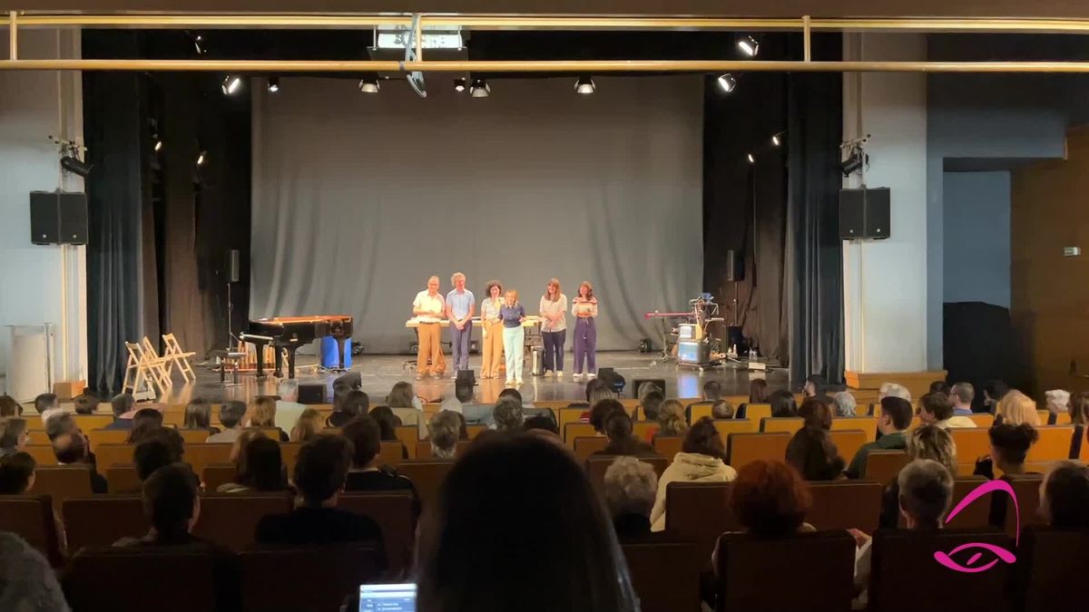 Intza Alkain aktore lasarteoriatarrak hitza hartu du emanaldi amaieran