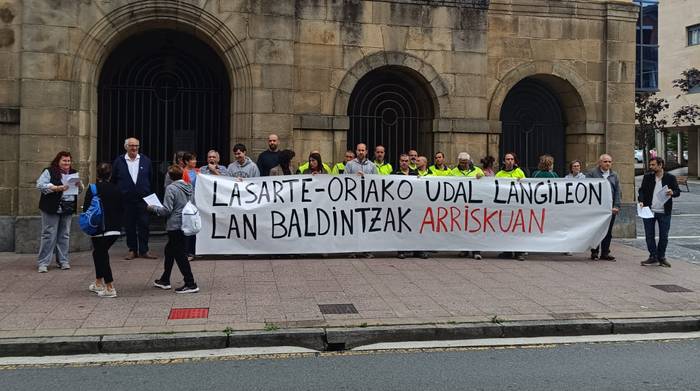 Berriro mobilizatu dira udal langileak