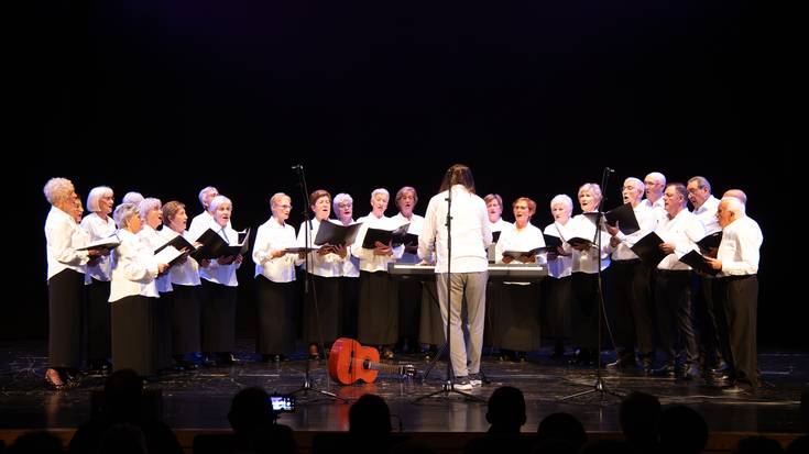 Musikaz, kirolaz eta janariz eginiko aitortza